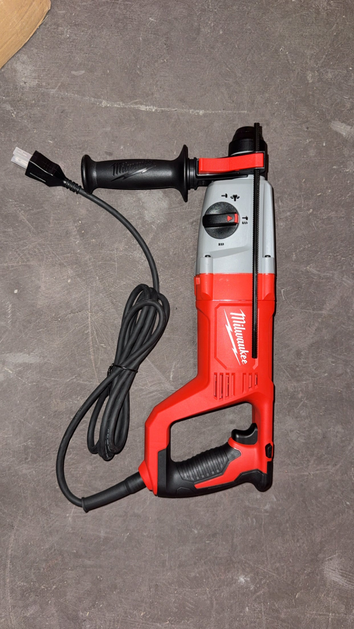 Milwaukee 1” (25 mm) SDS Plus Rotary Hammer