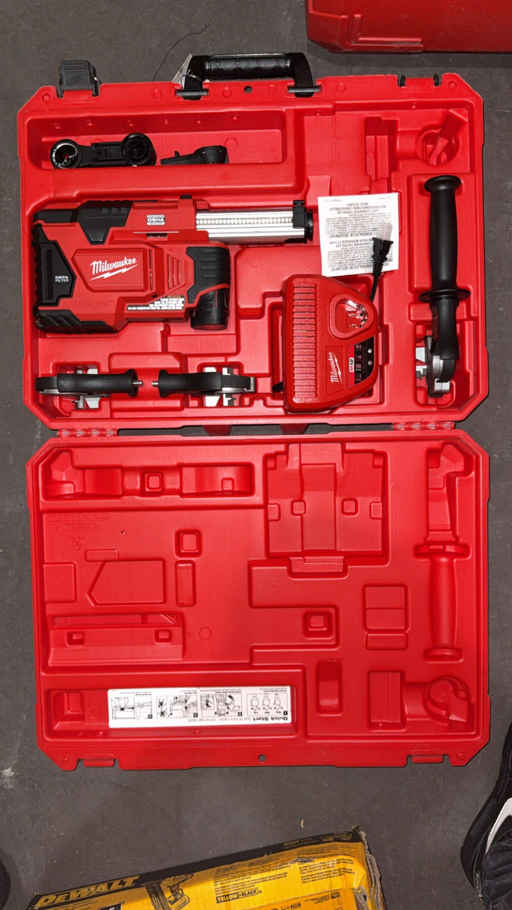 Milwaukee M18 Fuel 18V Lithium ION Brushless 1 in. cordless SDS Plus rotary Hammer/Dust Extractor Kit , 2 6.0 AH Batteries