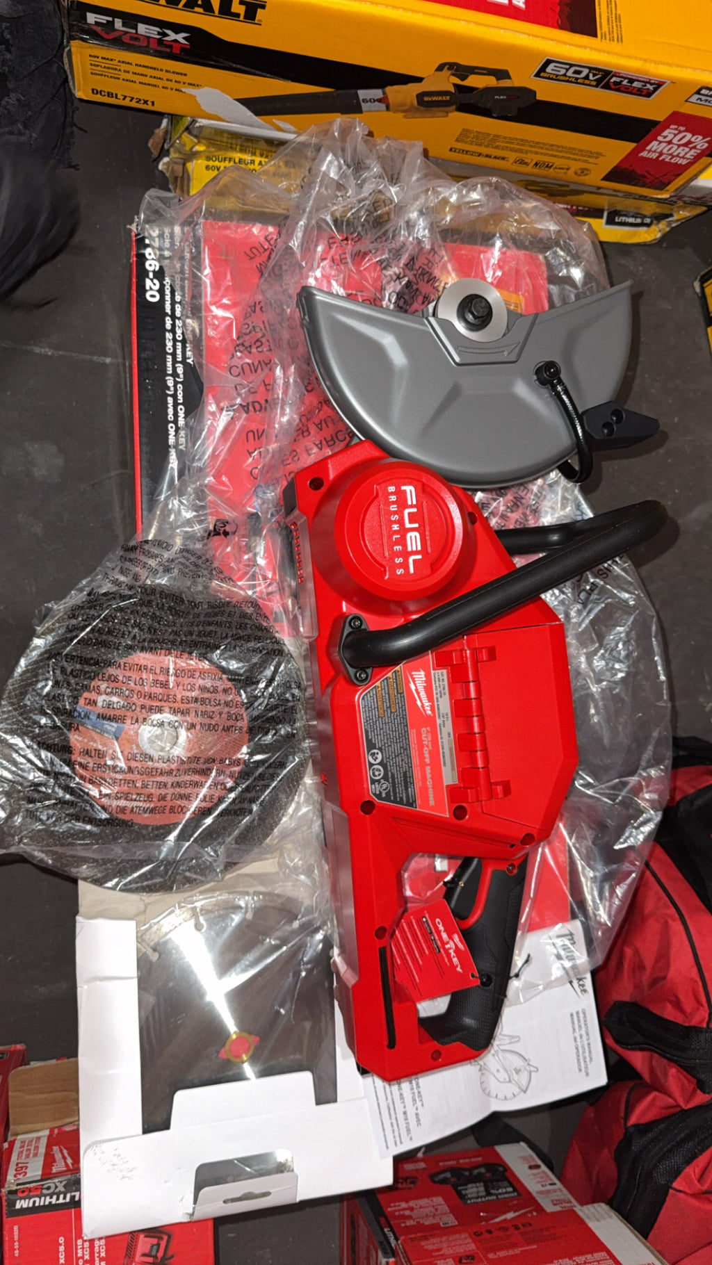 Milwaukee M18 Fuel 9” Cut Off Saw w/ One Key