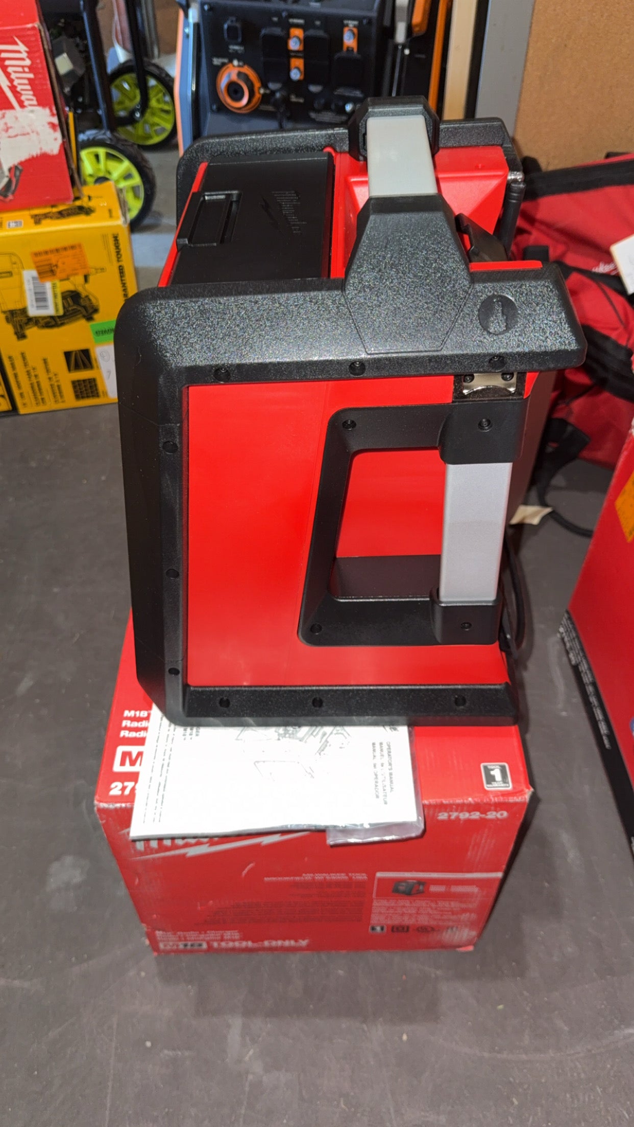 M18 Milwaukee Radio + Charger (Tool Only)