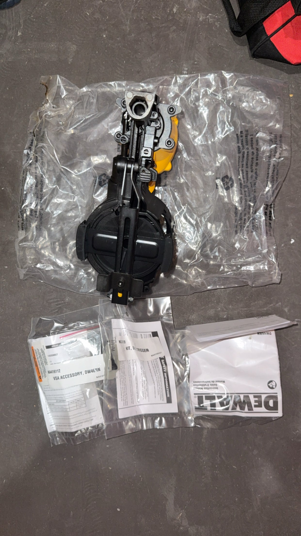 DeWalt 15• Coil Roofing Nailer