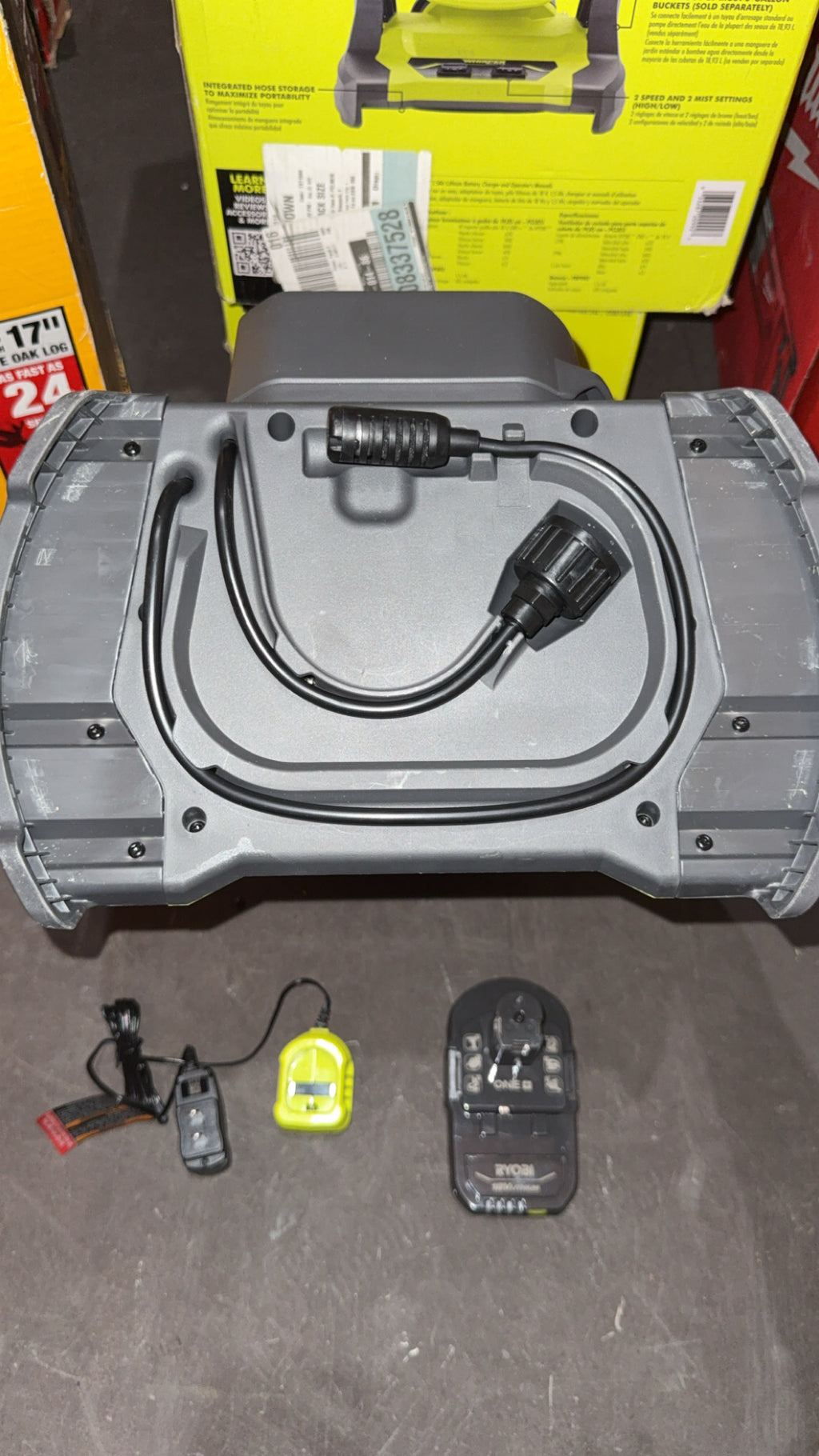 RYOBI 18V 7.5” Bucket Top Misting Fan Kit