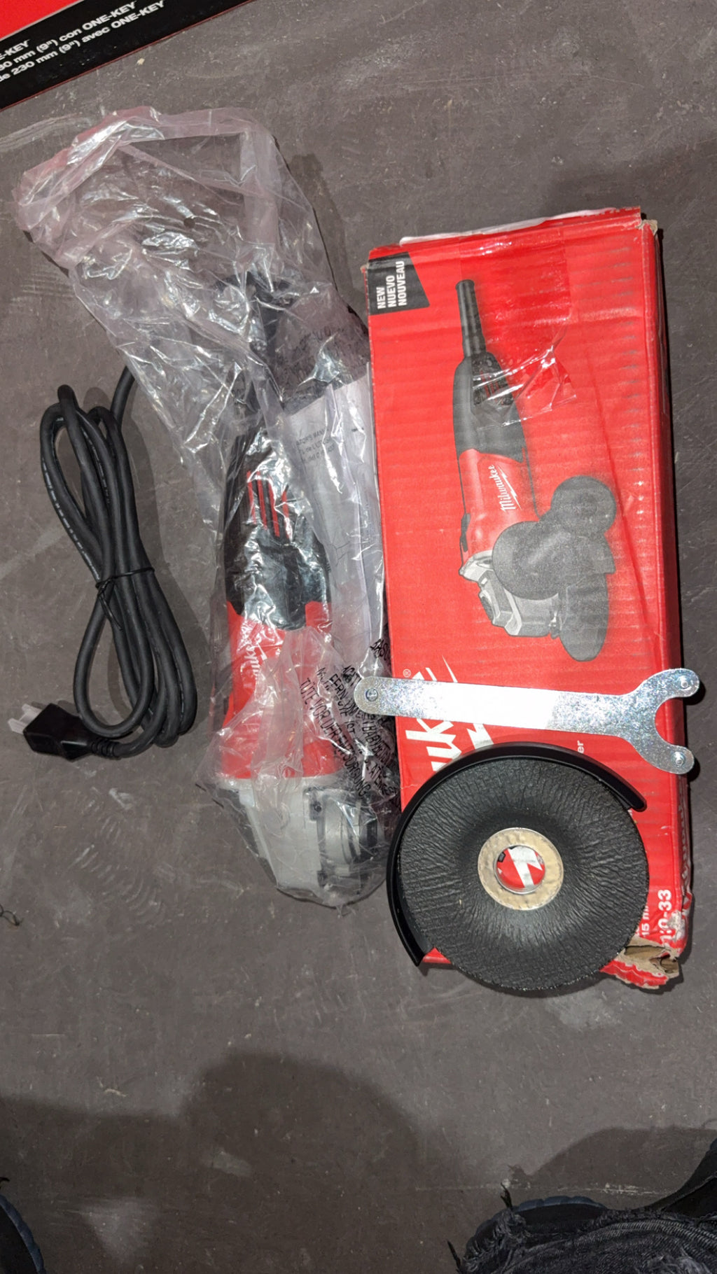 Milwaukee 4-1/2” (115 mm) Small Angle Grinder