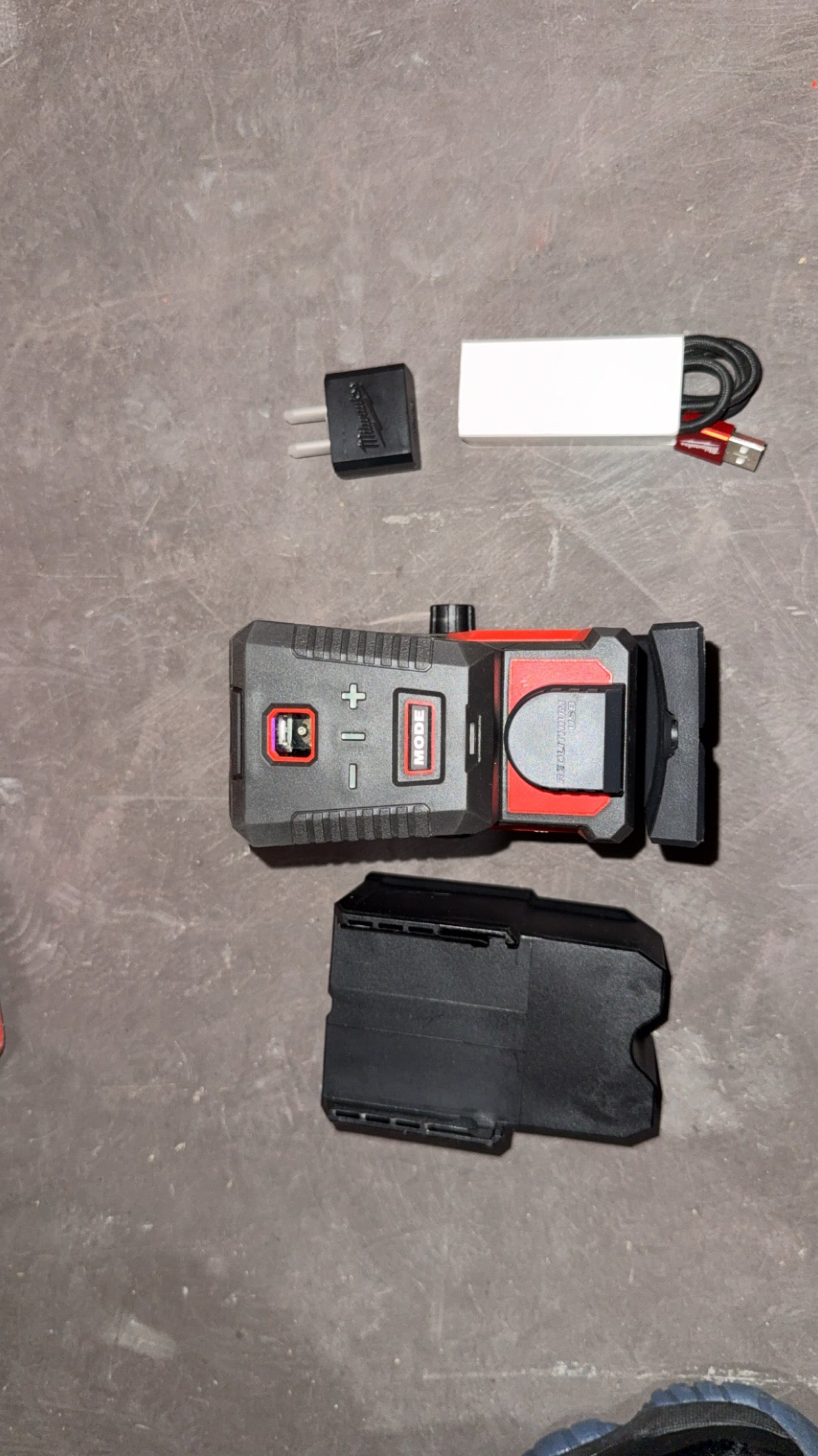 Milwaukee USB Rechargeable Green Laser Cross Line & Plumb Points