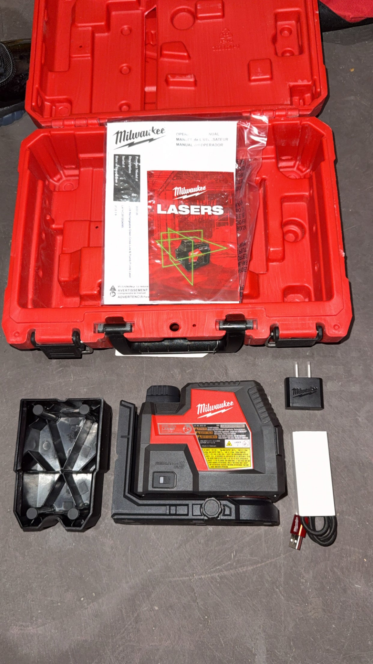Milwaukee USB Rechargeable Green Laser Cross Line & Plumb Points