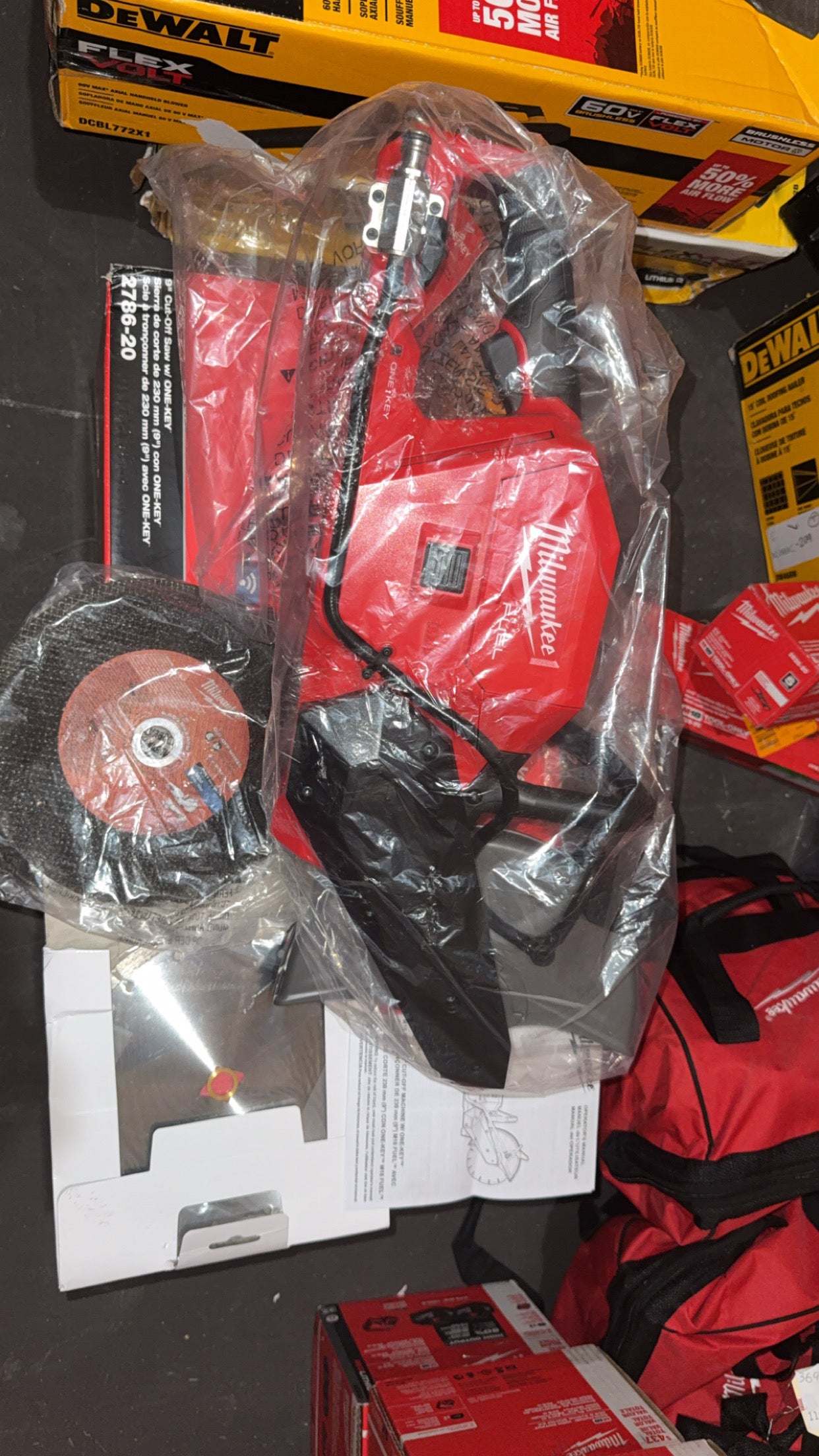 Milwaukee M18 Fuel 9” Cut Off Saw w/ One Key